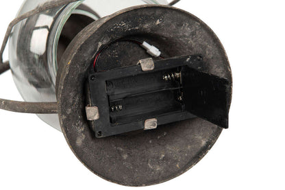 Metallinen LED-lyhty