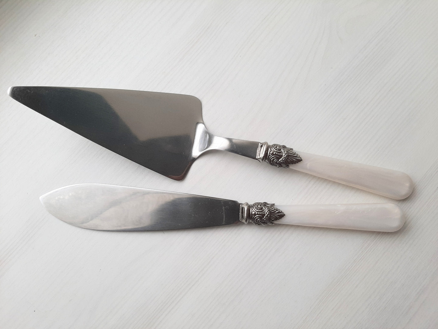 Linas cake server & knife