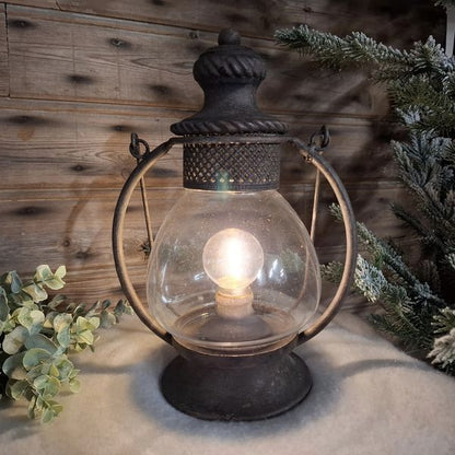 Metallinen LED-lyhty
