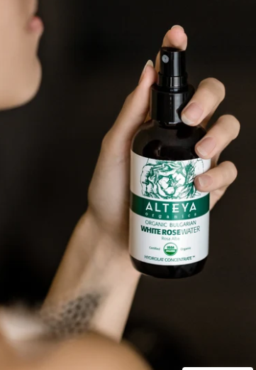 Valkoruusuvesi Alteya Organics