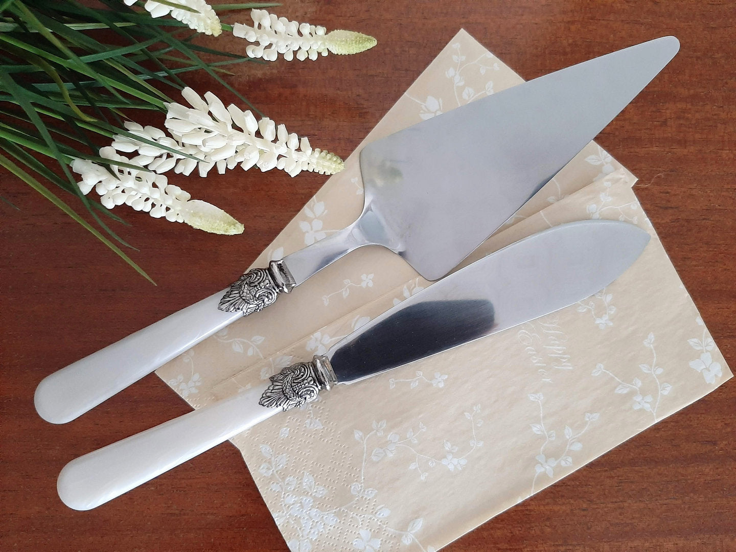 Linas cake server & knife