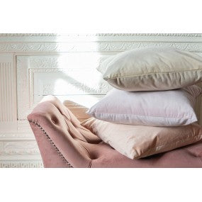 Tyynynpäällinen vaaleanroosa