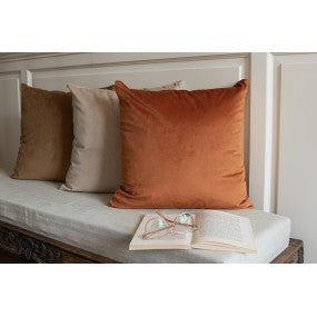 Tyynynpäällinen tumma oranssi
